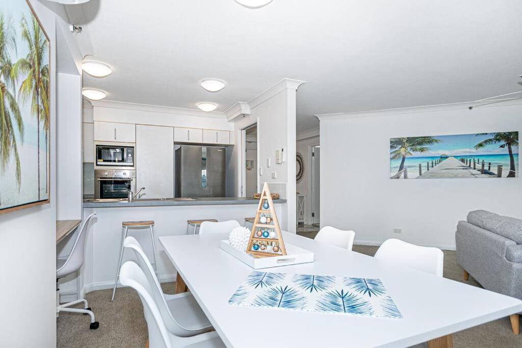 Broadbeach Victoria Square ゴールドコースト エクステリア 写真