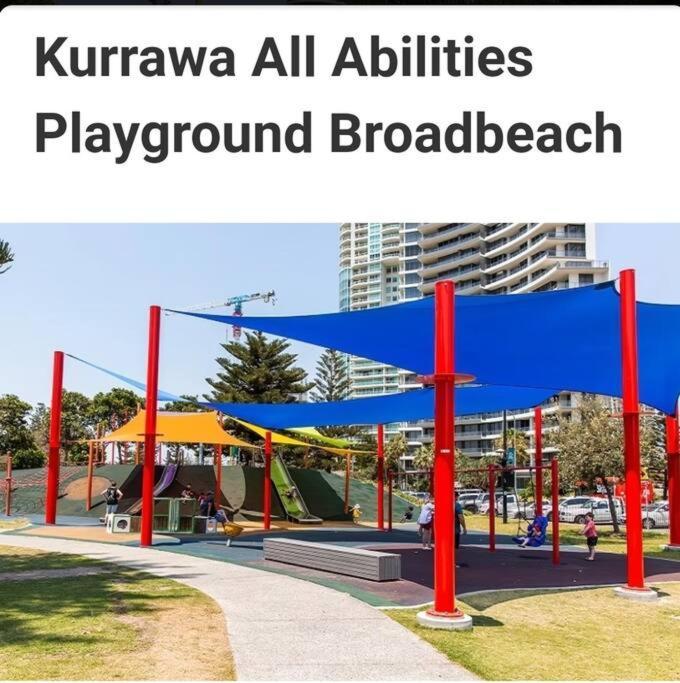 Broadbeach Victoria Square ゴールドコースト エクステリア 写真